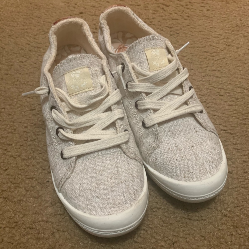 Roxy women’s Bayshore slip on sneakers